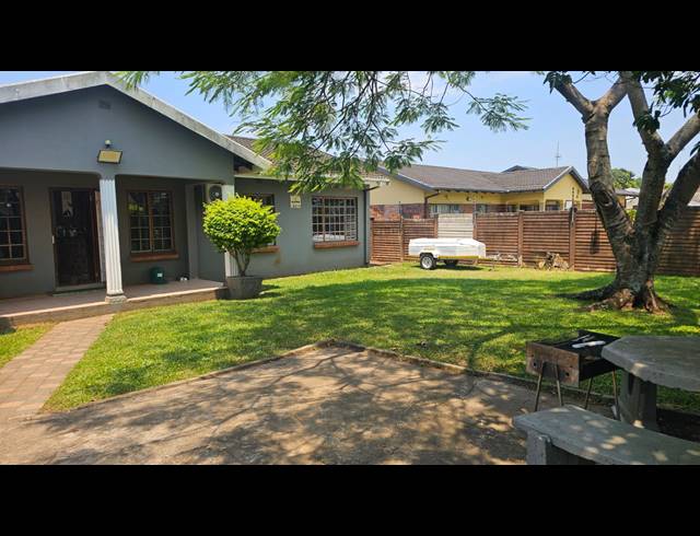 3 BEDROOM HOUSE FOR SALE IN GRANTHAM PARK